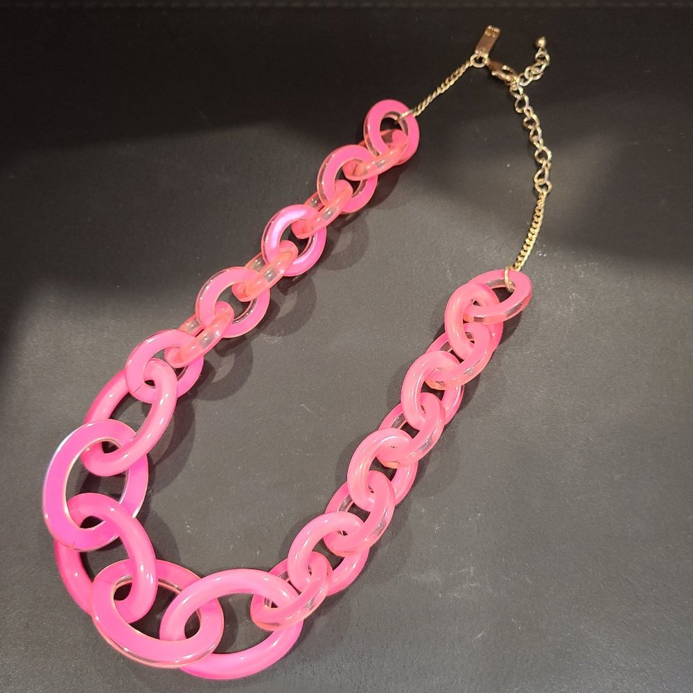 INC Neon Pink and Clear Acrylic Chain Link Necklace EUC